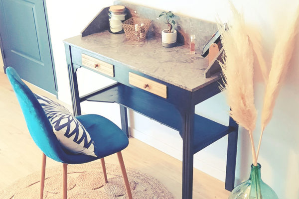 Rénovation d’une coiffeuse en bois et marbre