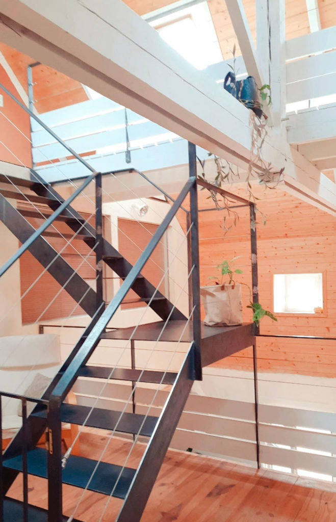 Grange escalier metal