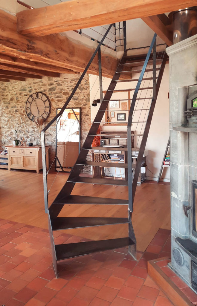 Grange escalier metal