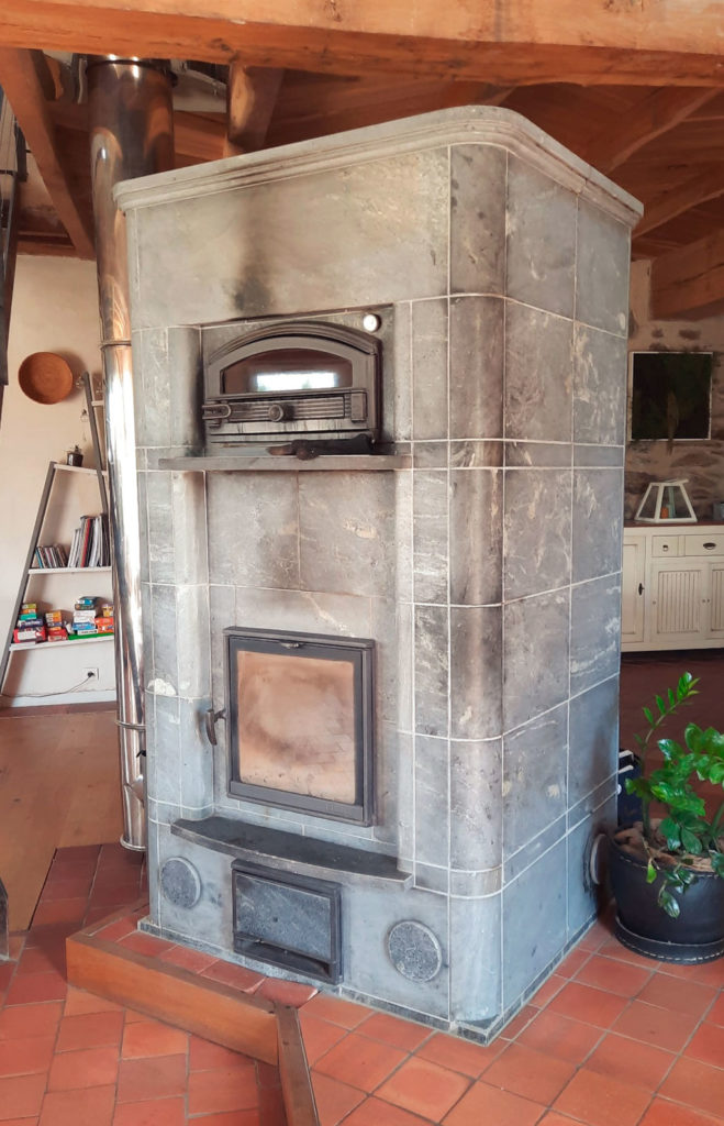 Grange poêle de masse